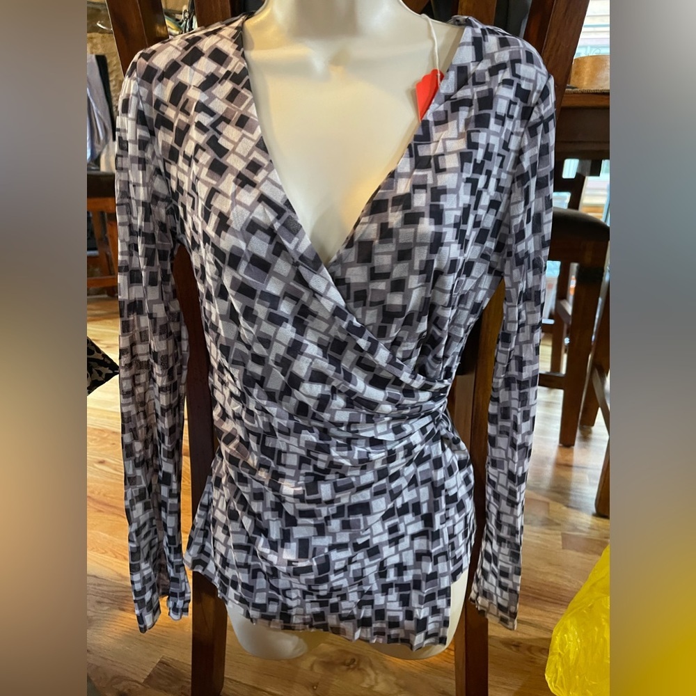 Sweet pea wrap top XL